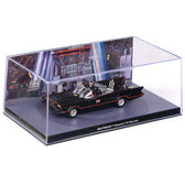 Batmobil Diorama aus der Batman TV-Serie von 1966