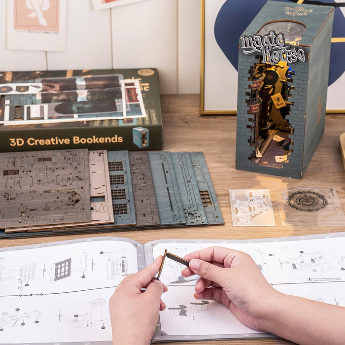 Kit de construction en bois Book Nook – Allée magique 