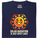 Solar Radiation Is Just Spicy Light - Voorkant T-shirt Marineblauw