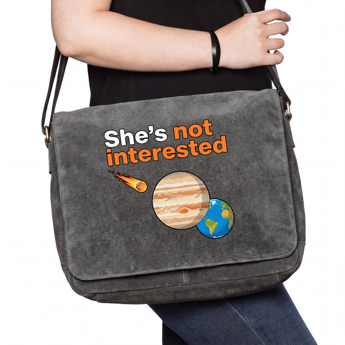 She's not interested - Bag